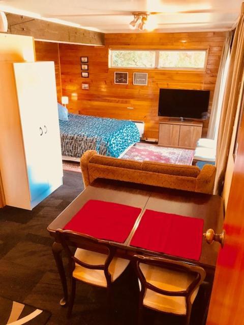 Cosy Studio Apartment Christchurch Bagian luar foto